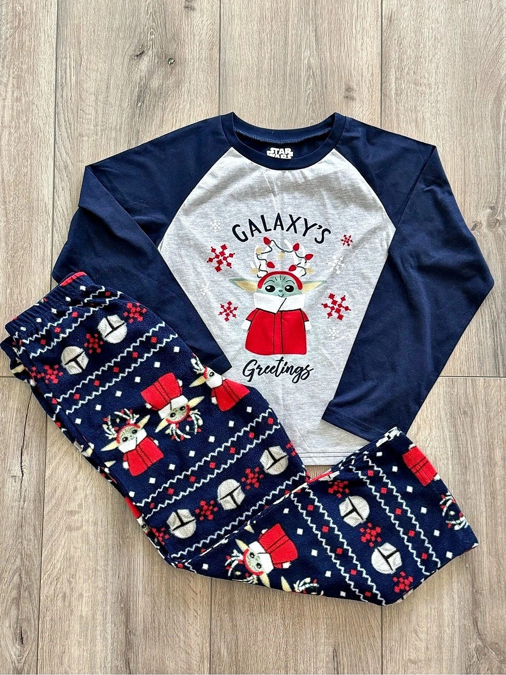 Star Wars Boys Grogu Galaxy's Greetings Holiday Pajama Set